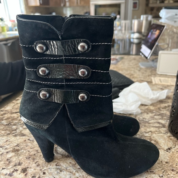 Naughty Monkey Booty Suede/Leather - Picture 3 of 11